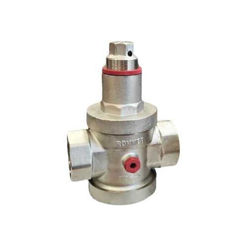 Редуктор давления поршневой с выходом для манометра PN25 1" Rommer