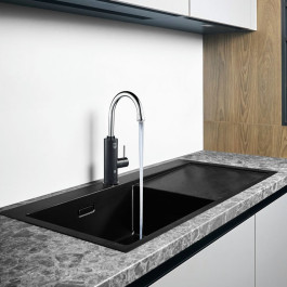 Водонагреватель проточный Royal Thermo QuickTap Black