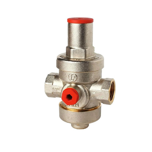 Редуктор давления Giacomini 1/2" поршневого типа, хромированный